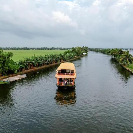 Vaishnav Tours Ξενοδοχείο Alappuzha Εξωτερικό φωτογραφία