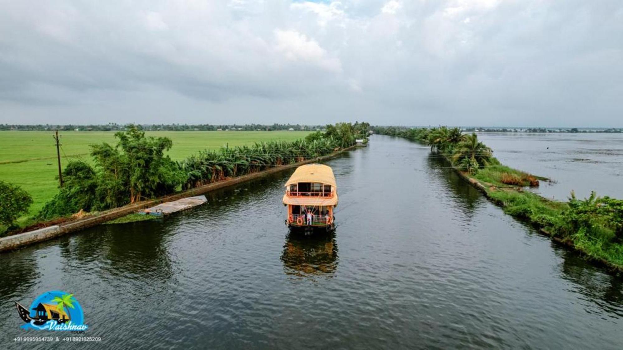 Vaishnav Tours Ξενοδοχείο Alappuzha Εξωτερικό φωτογραφία