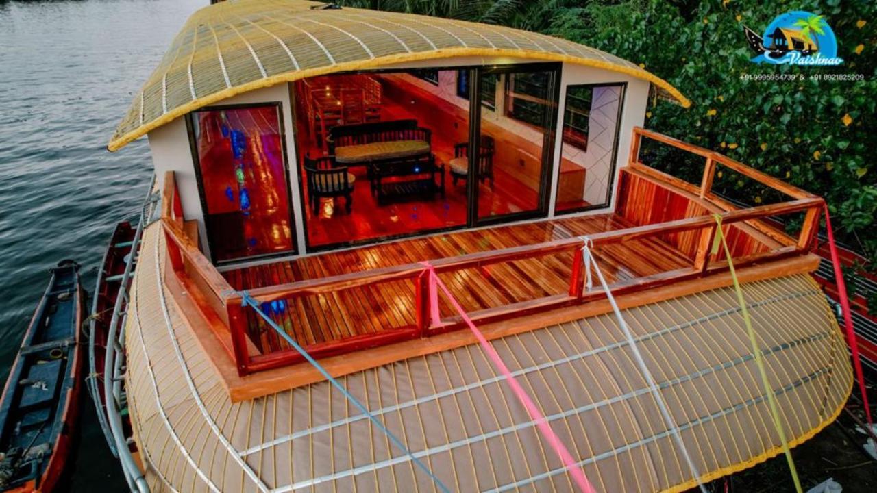 Vaishnav Tours Ξενοδοχείο Alappuzha Εξωτερικό φωτογραφία