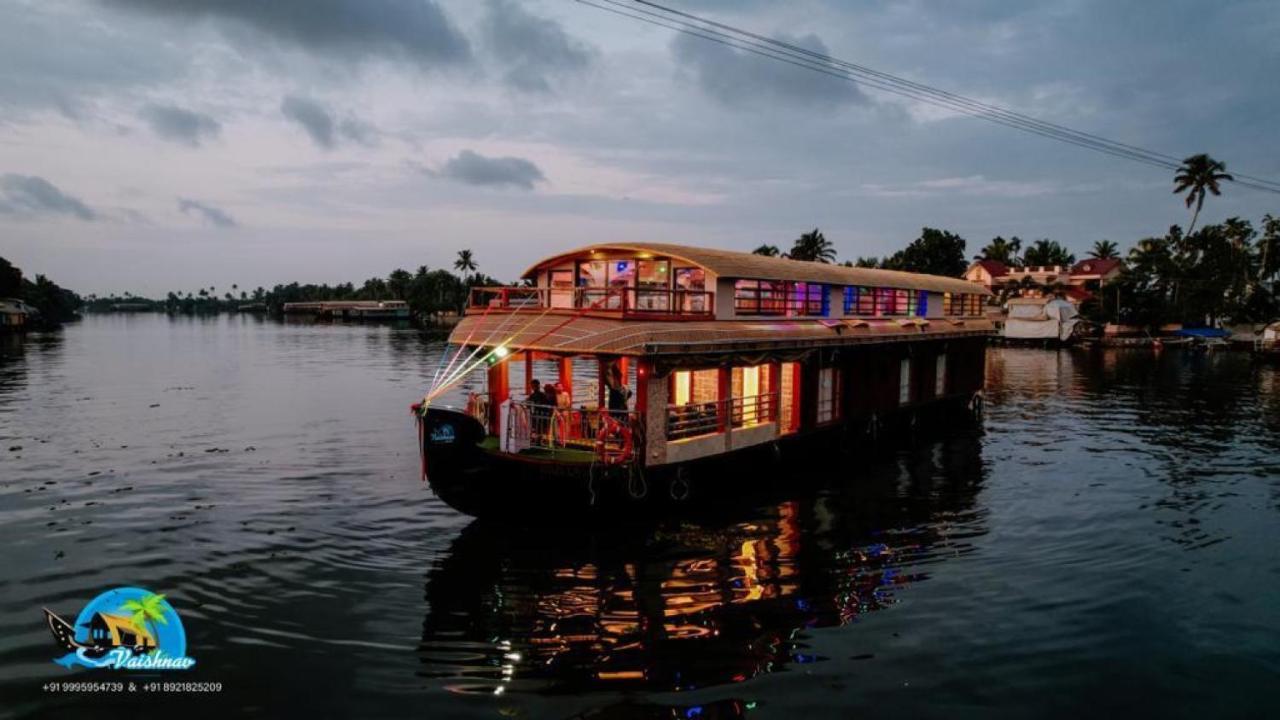 Vaishnav Tours Ξενοδοχείο Alappuzha Εξωτερικό φωτογραφία