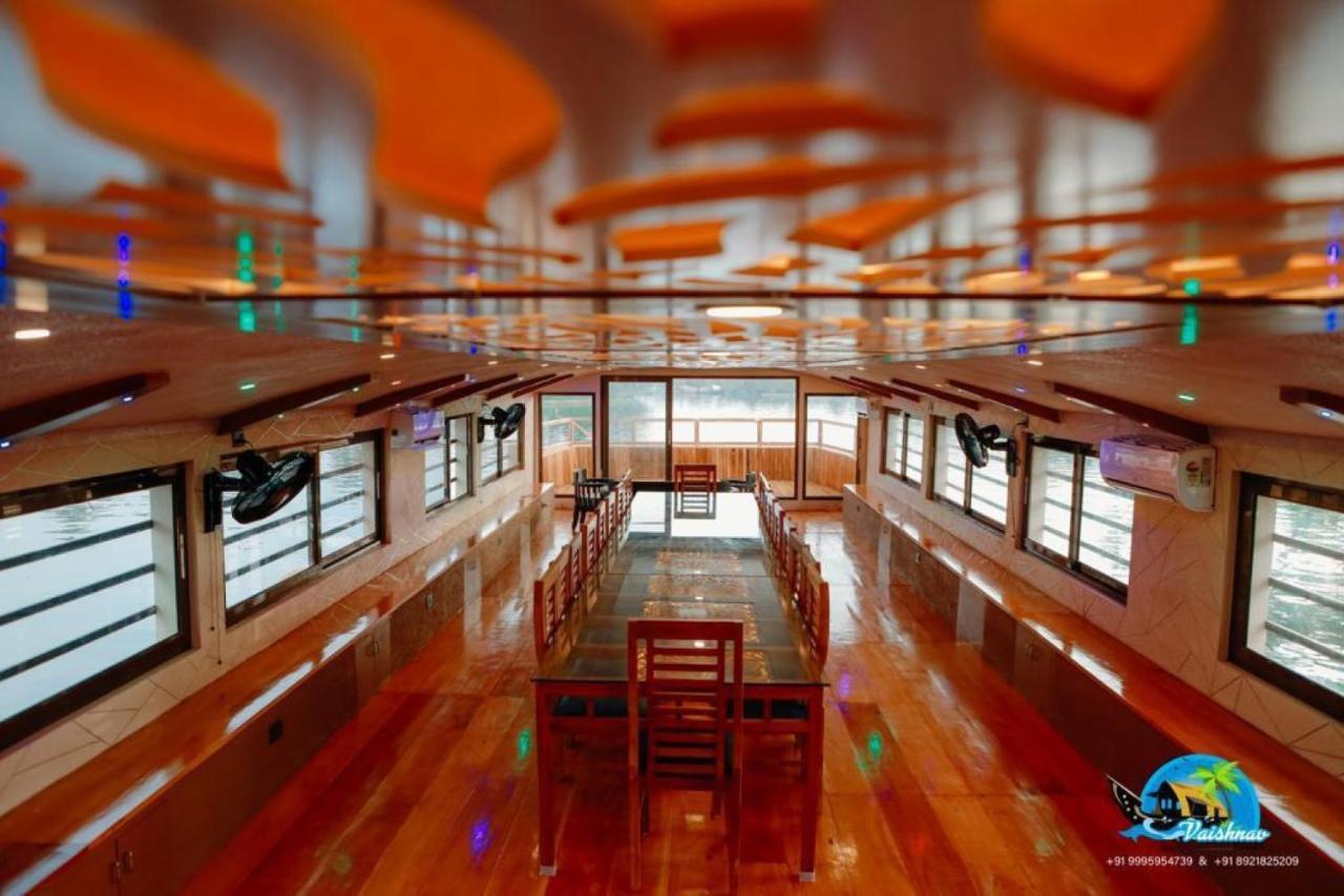 Vaishnav Tours Ξενοδοχείο Alappuzha Εξωτερικό φωτογραφία
