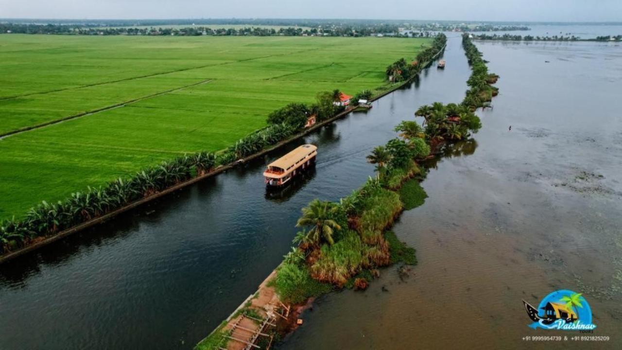 Vaishnav Tours Ξενοδοχείο Alappuzha Εξωτερικό φωτογραφία