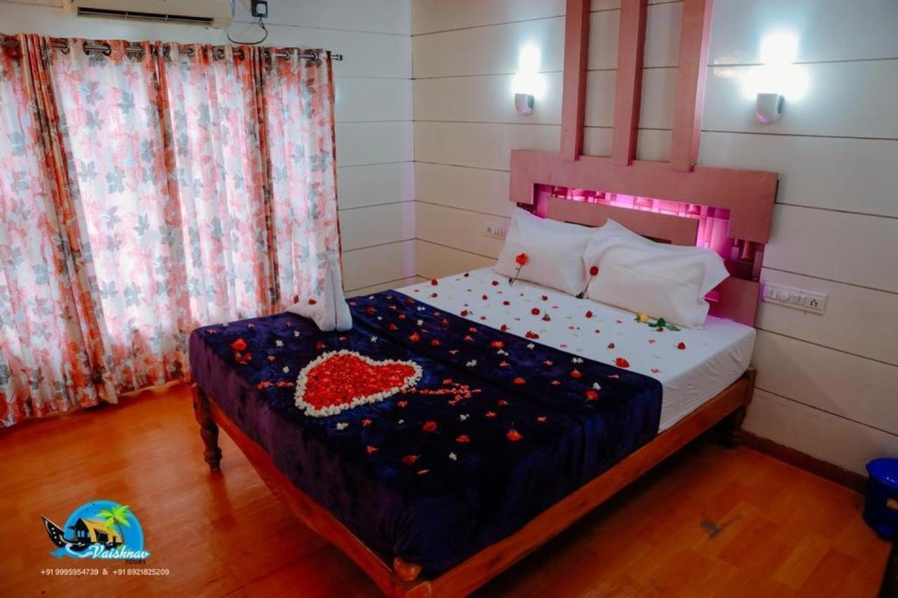 Vaishnav Tours Ξενοδοχείο Alappuzha Εξωτερικό φωτογραφία