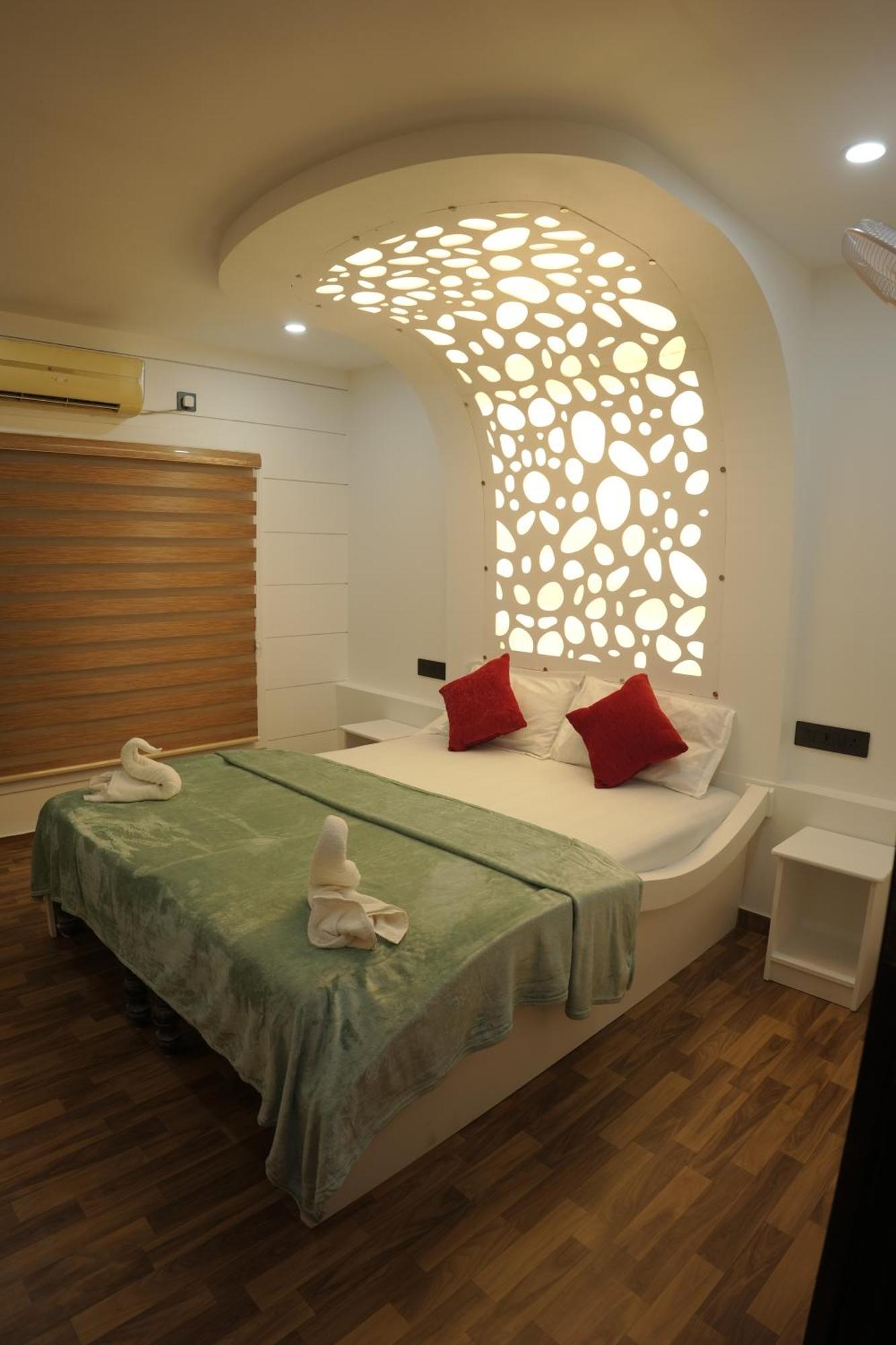 Vaishnav Tours Ξενοδοχείο Alappuzha Εξωτερικό φωτογραφία