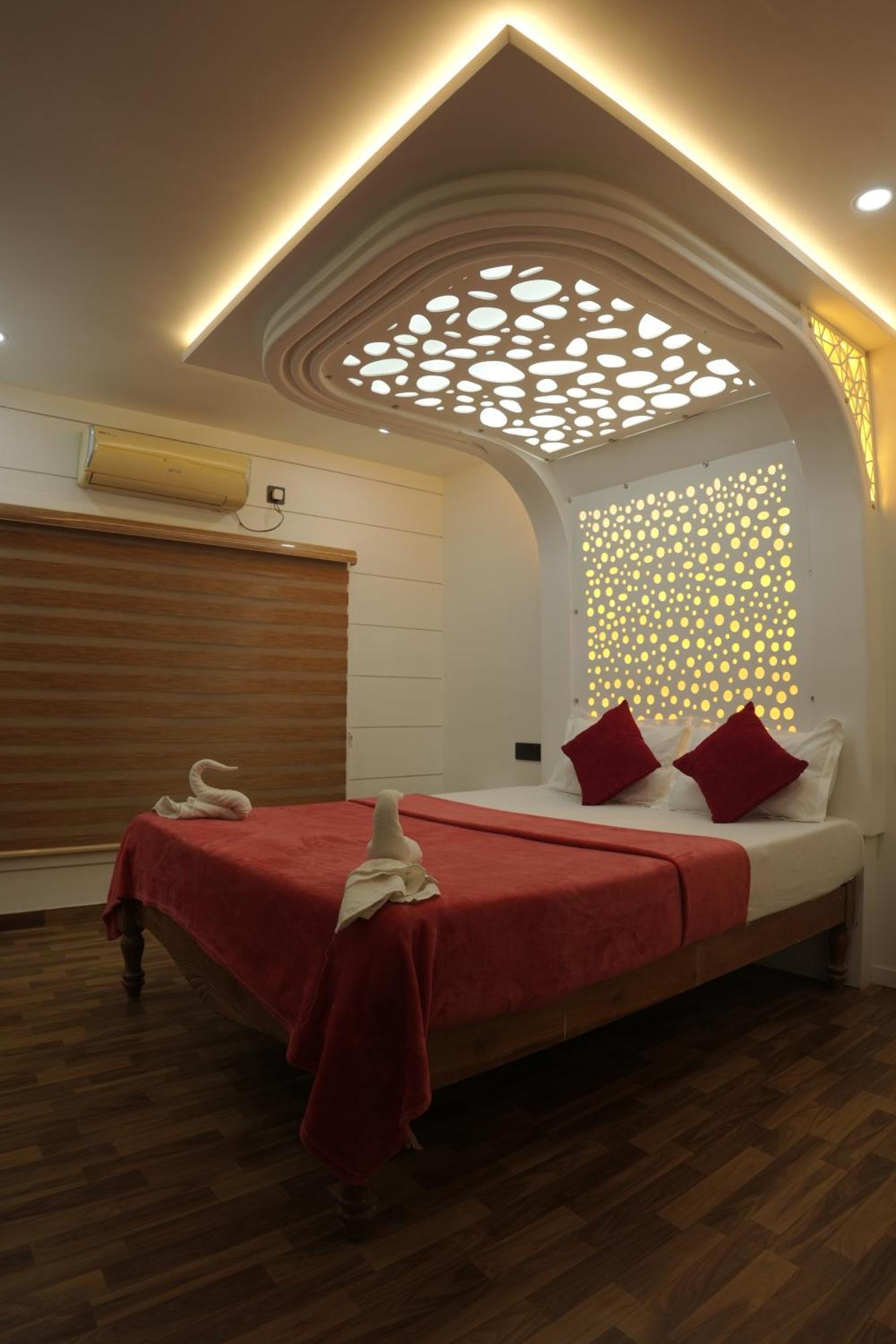 Vaishnav Tours Ξενοδοχείο Alappuzha Εξωτερικό φωτογραφία