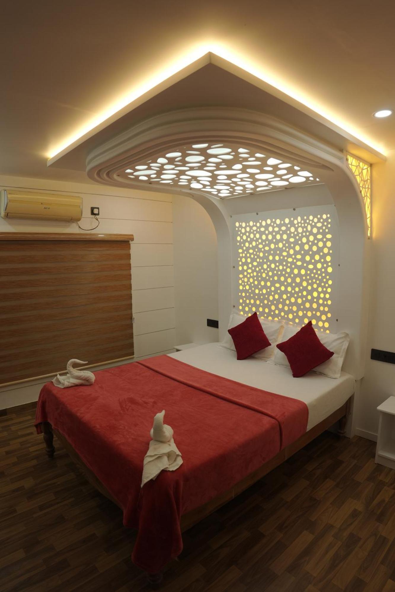 Vaishnav Tours Ξενοδοχείο Alappuzha Εξωτερικό φωτογραφία