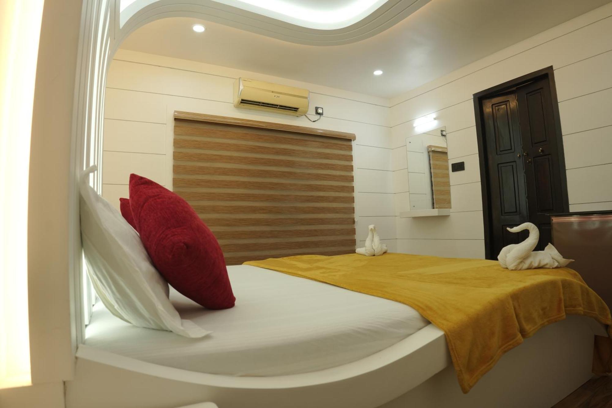 Vaishnav Tours Ξενοδοχείο Alappuzha Εξωτερικό φωτογραφία