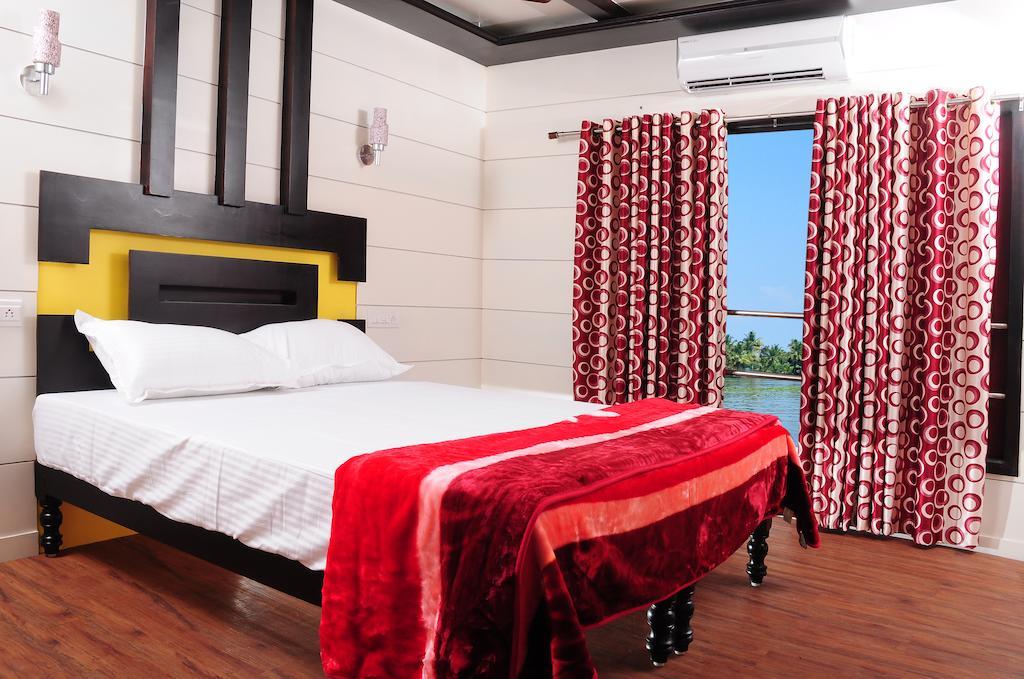 Vaishnav Tours Ξενοδοχείο Alappuzha Δωμάτιο φωτογραφία