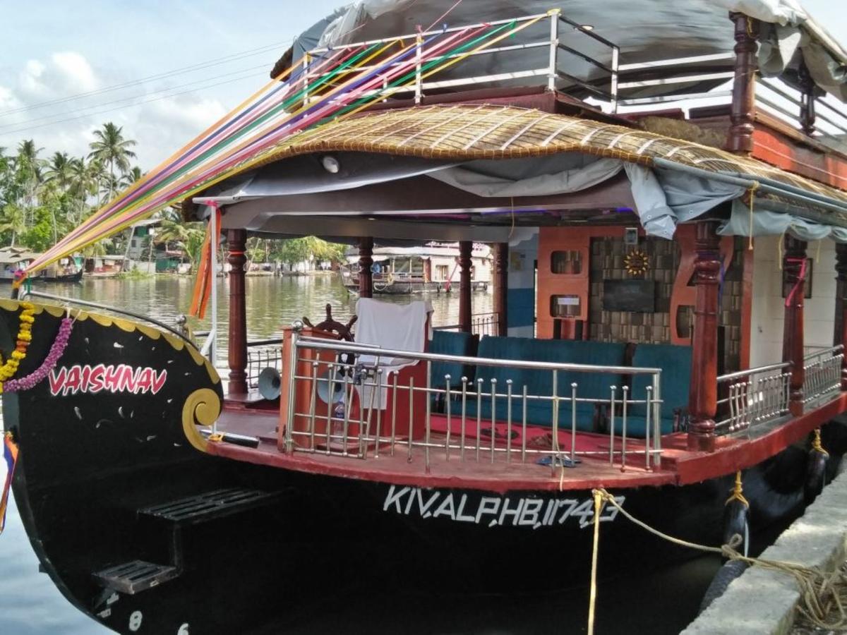 Vaishnav Tours Ξενοδοχείο Alappuzha Εξωτερικό φωτογραφία